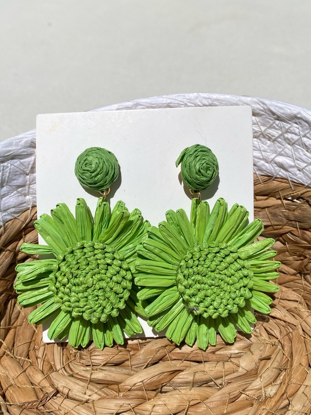 BOHO Fashion Jewelry Lime Green Woven Flower Drop Earrings! 🌿